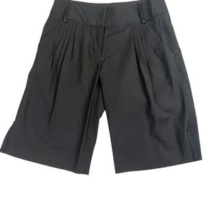 Diane von Furstenberg Virgin Wool Pleated Black Bermuda Shorts in Size 2